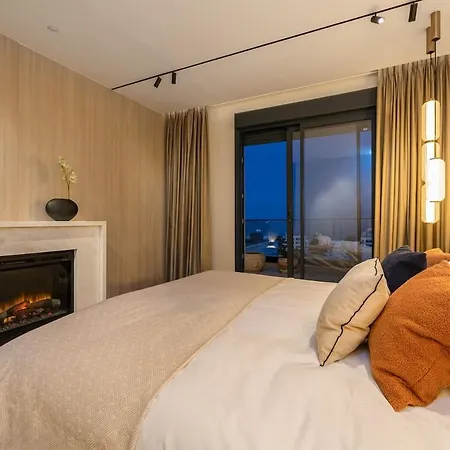 Luxury Penthouse With Jacuzzi, Sea View And Gym