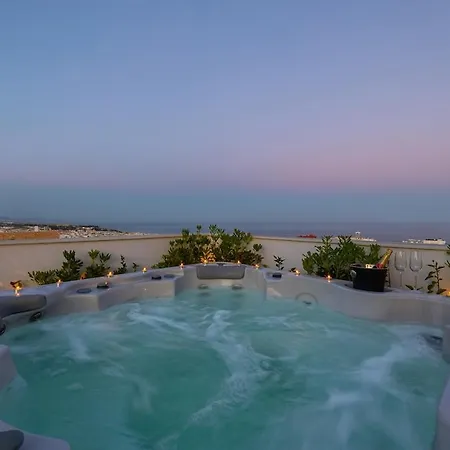 Apartmán Luxury Penthouse With Jacuzzi, Sea View And Gym
