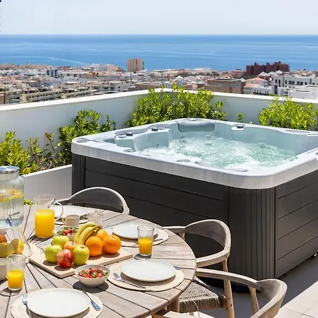 Apartmán Luxury Penthouse With Jacuzzi, Sea View And Gym *