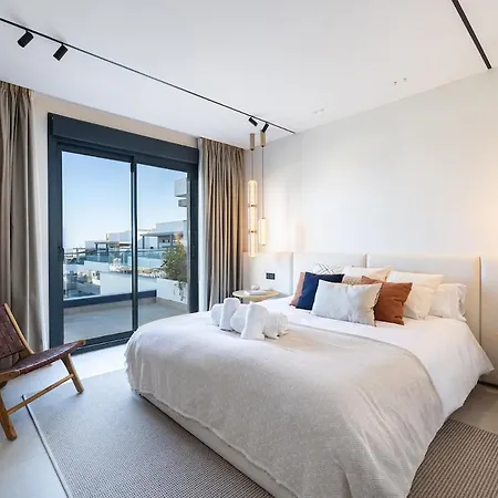 Apartmán Luxury Penthouse With Jacuzzi, Sea View And Gym