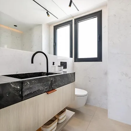 Apartmán Luxury Penthouse With Jacuzzi, Sea View And Gym Estepona