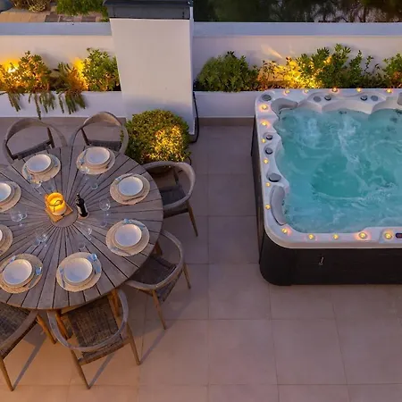 Luxury Penthouse With Jacuzzi, Sea View And Gym *