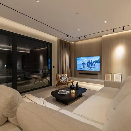 Luxury Penthouse With Jacuzzi, Sea View And Gym Apartmán